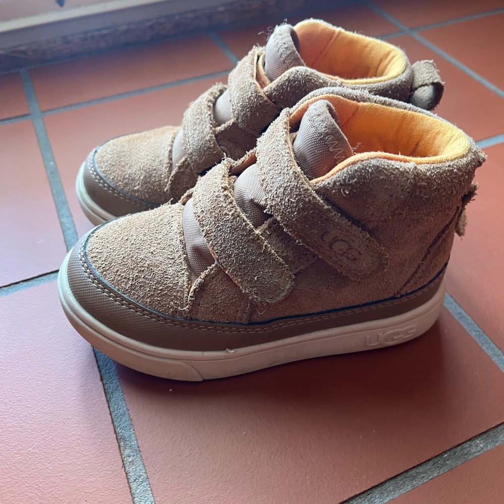 Toddler Rennon II leather Ugg boot